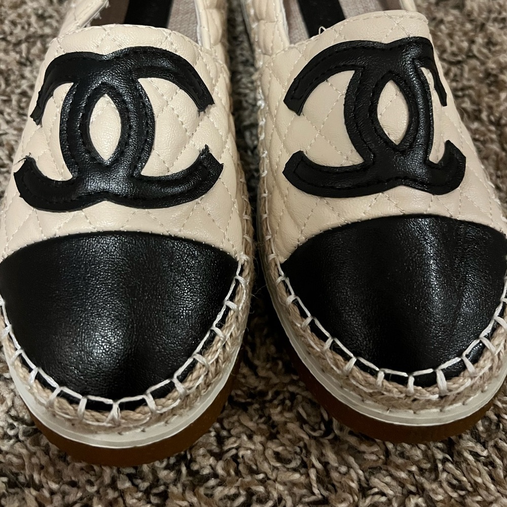 Chanel shoes, slip ons!